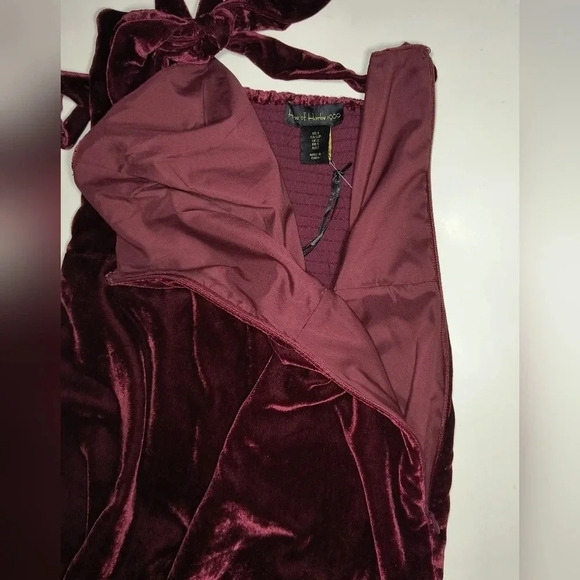 House of Harlow 1960 Burgundy Velvet Mini Dress with Shoulder Ties, S, NWT - Picture 8 of 12